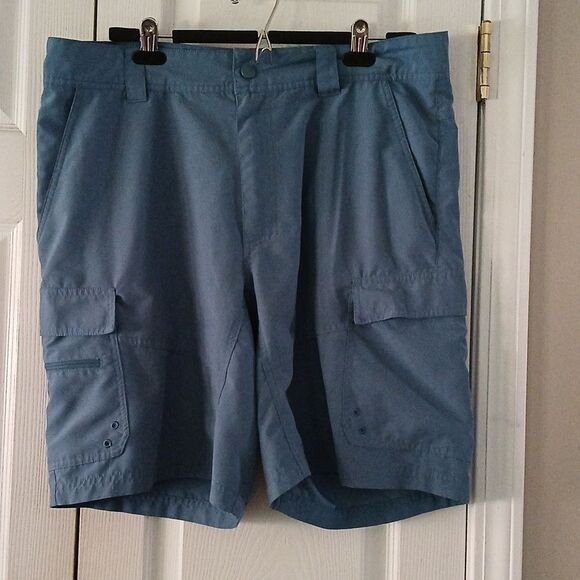 World Wide Sportsman teal cargo shorts Sz 36 EUC - Picture 1 of 5